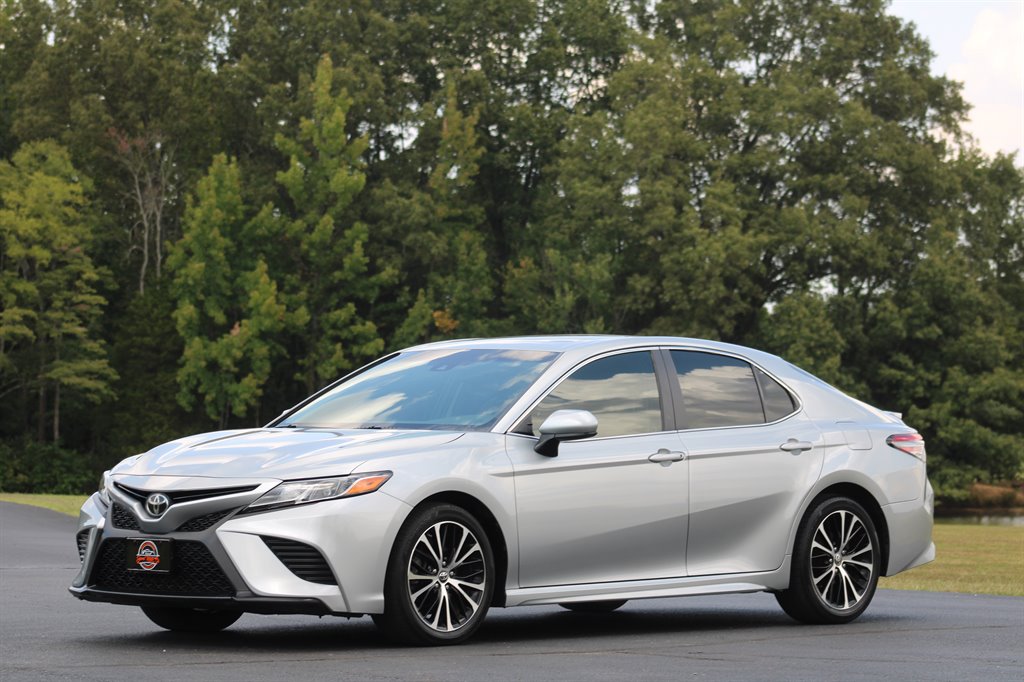 2018 Toyota Camry SE