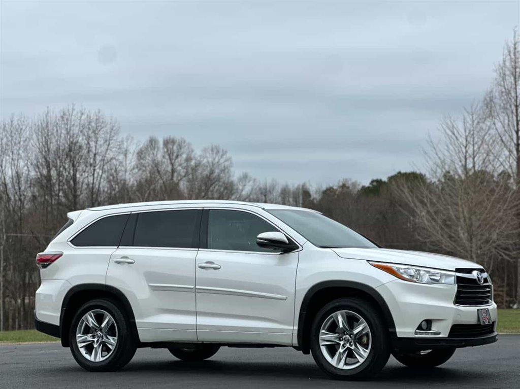 2016 Toyota Highlander Limited's photo