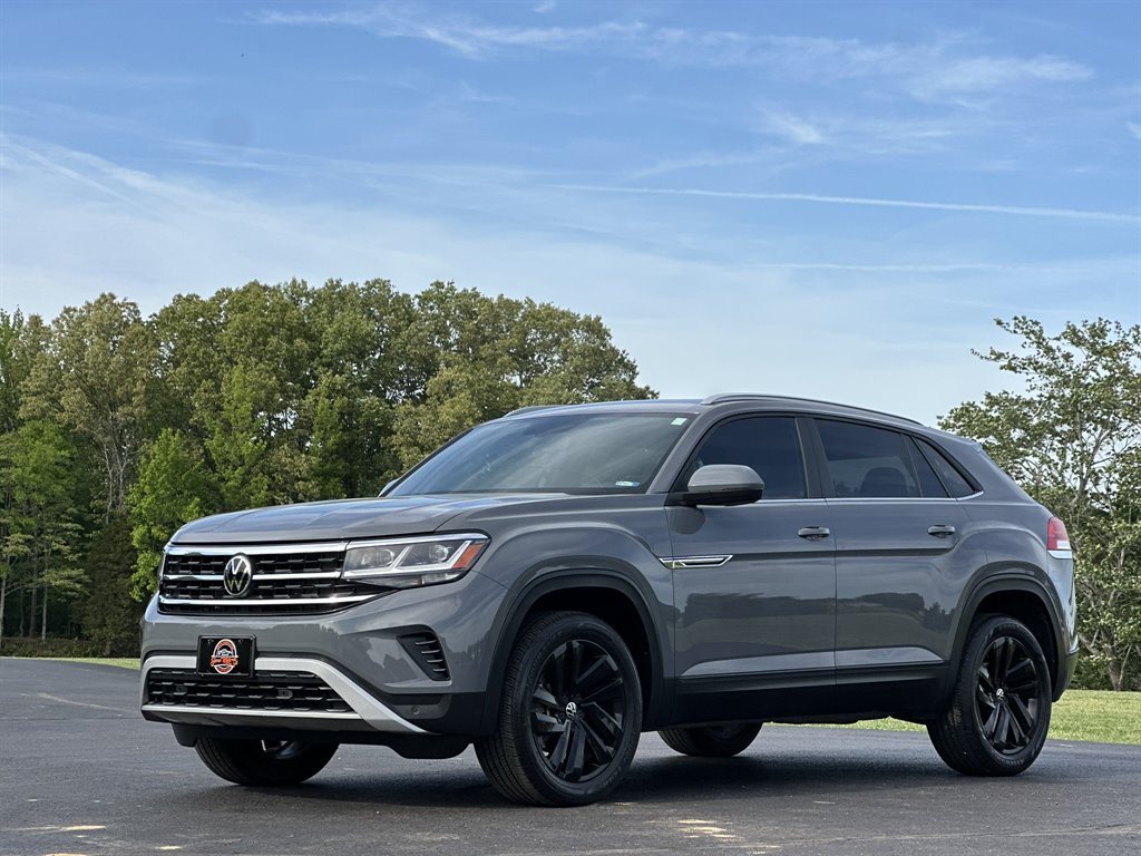 2022 Volkswagen Atlas Cross Sport SE w/Tech